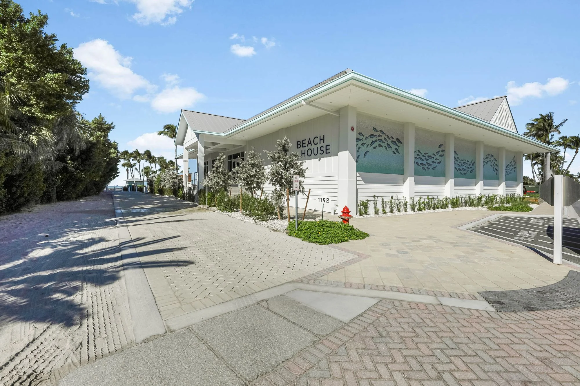 Beach House Restaurant dining at South Seas Resort