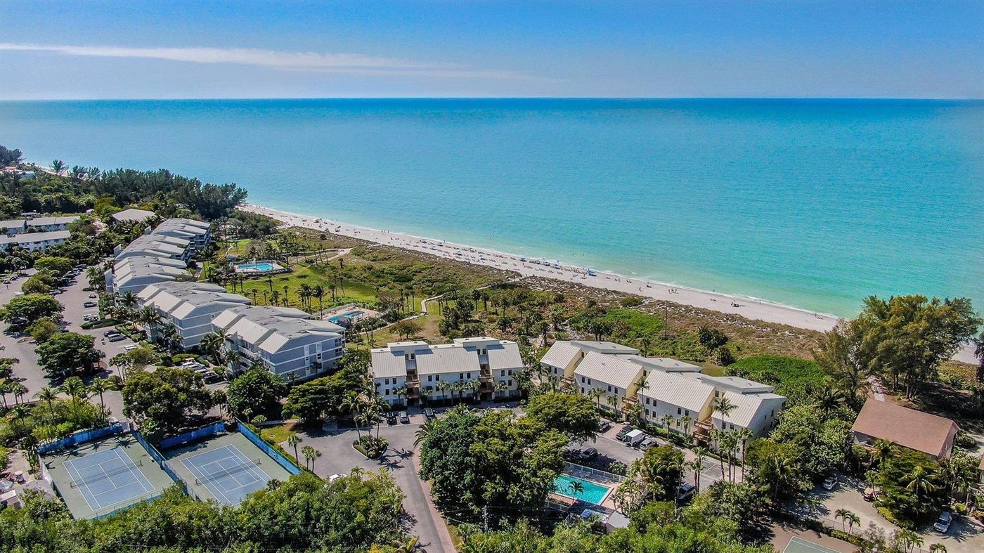 Gulf Beach Villas 2126 — South Seas Resort · Captiva Island