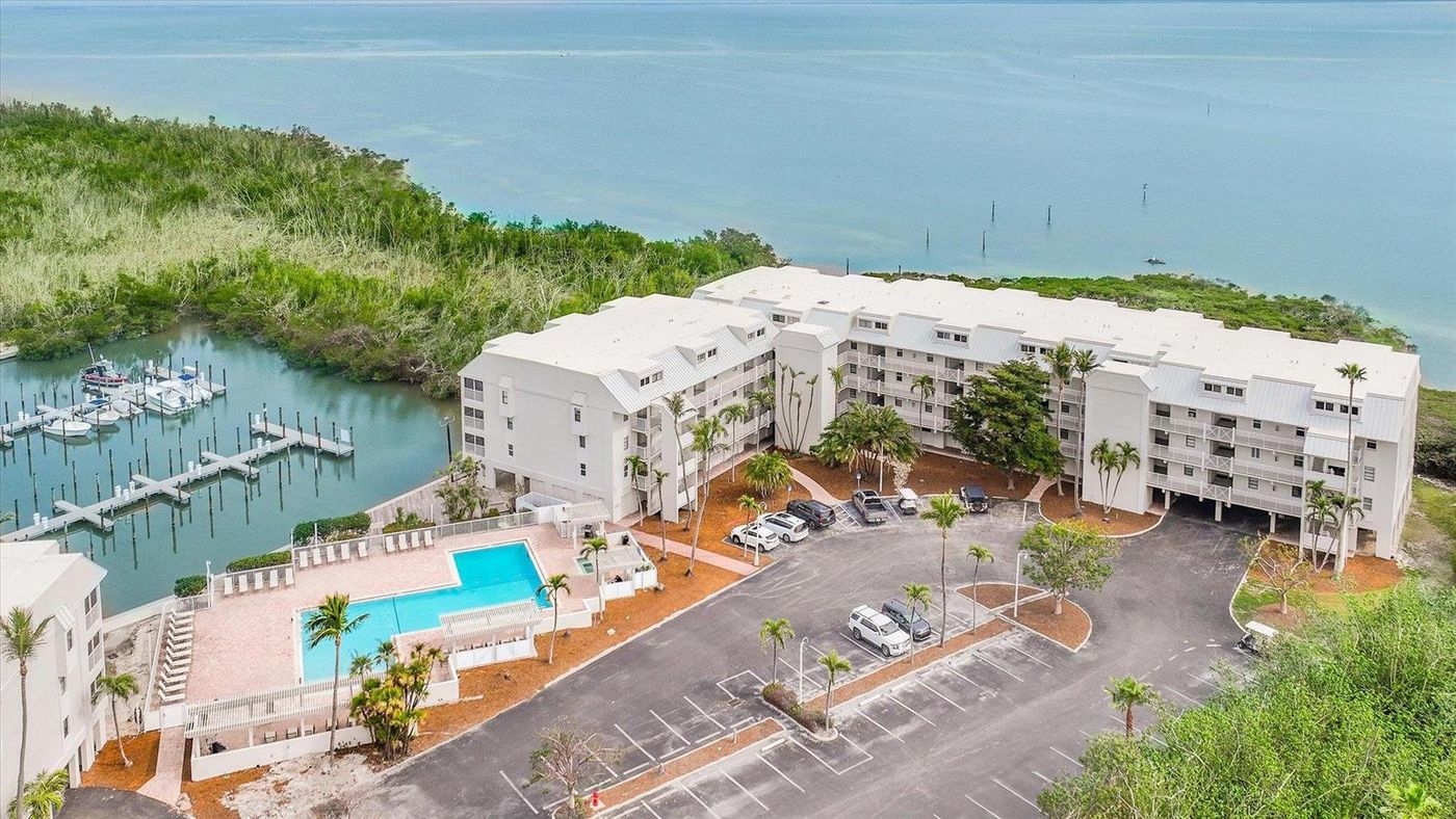 Bayside Villas 5332 — South Seas Resort · Captiva Island